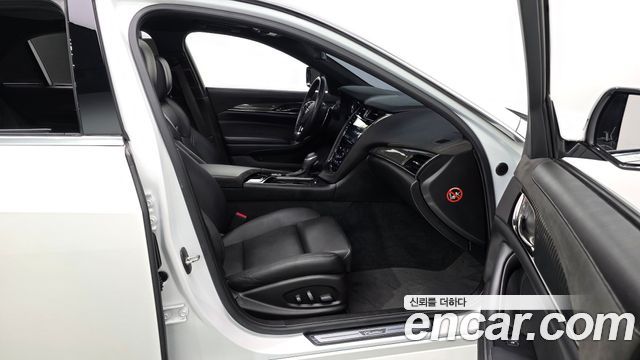 Cadillac CTS 2018 — photo 10