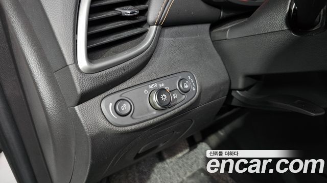 Chevrolet Korea Trax 2018 — photo 18