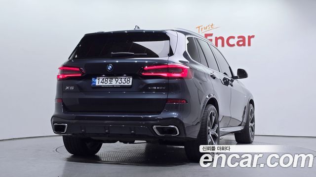 BMW X5 2022 — photo 2