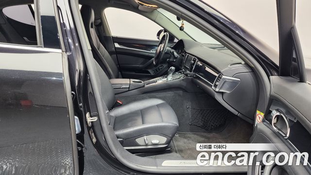 Porsche Panamera 2011 — photo 11
