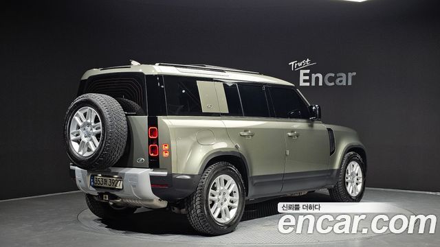 Land Rover Defender 2022 — photo 2