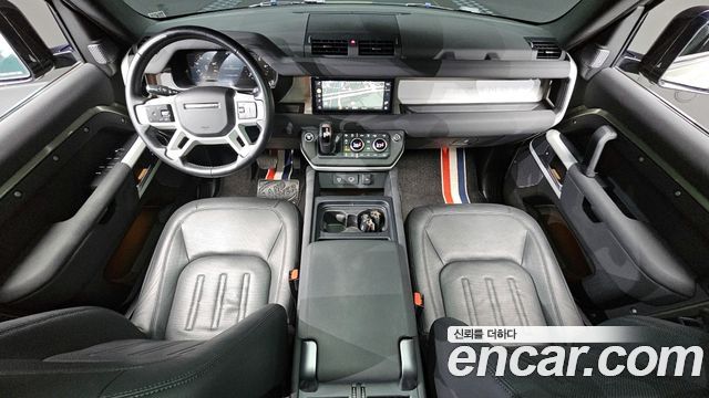 Land Rover Defender 2022 — photo 7
