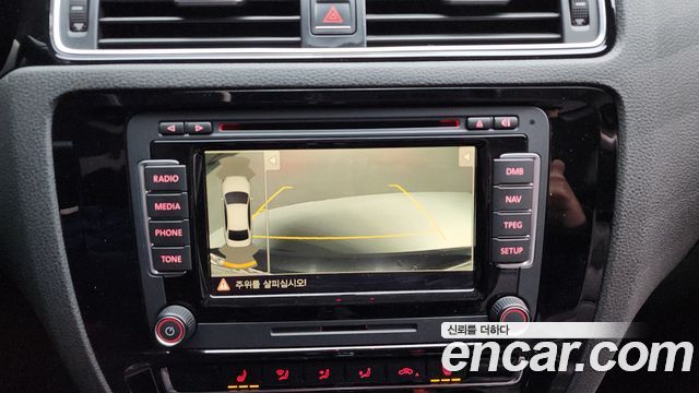 Volkswagen Jetta 2015 — photo 15