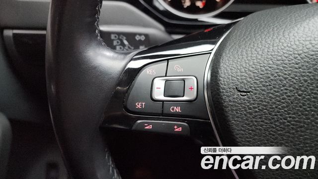 Volkswagen Jetta 2015 — photo 18