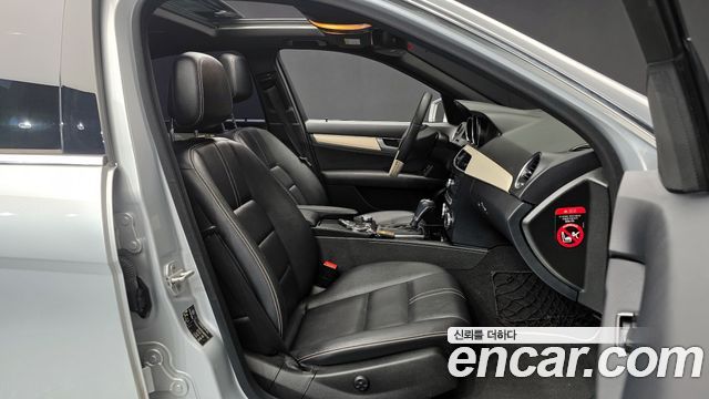 Mercedes-Benz C-Class 2013 — photo 10