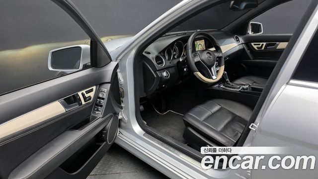 Mercedes-Benz C-Class 2013 — photo 11
