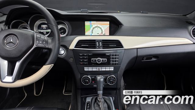 Mercedes-Benz C-Class 2013 — photo 14