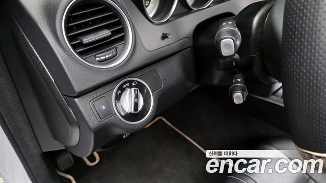 Mercedes-Benz C-Class 2013 — photo 16