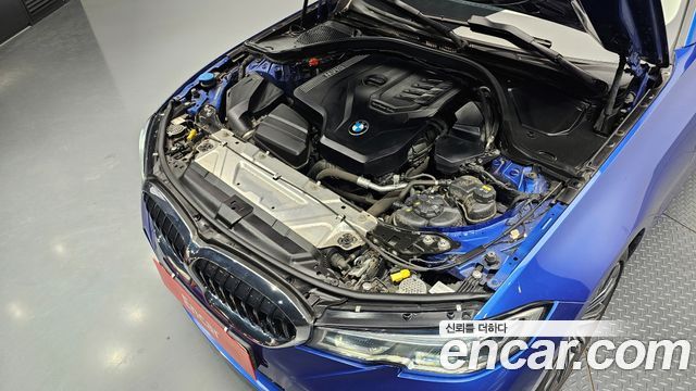 BMW 3-Series 2021 — photo 6