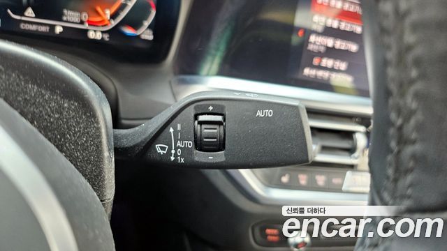 BMW 3-Series 2021 — photo 16
