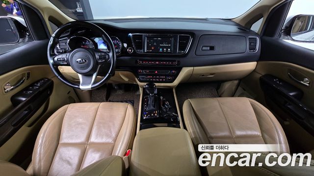 Kia Canival 2016 — photo 7