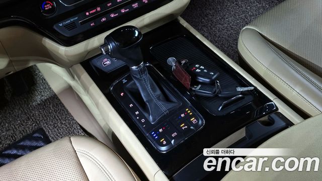 Kia Canival 2016 — photo 9