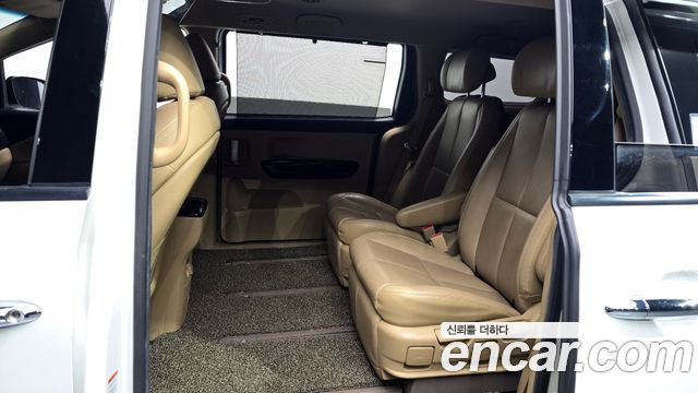 Kia Canival 2016 — photo 12