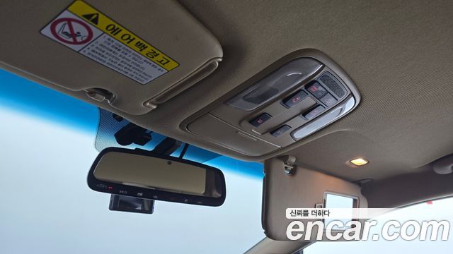 Kia Canival 2016 — photo 18