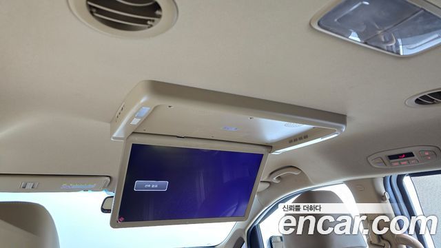 Kia Canival 2016 — photo 19