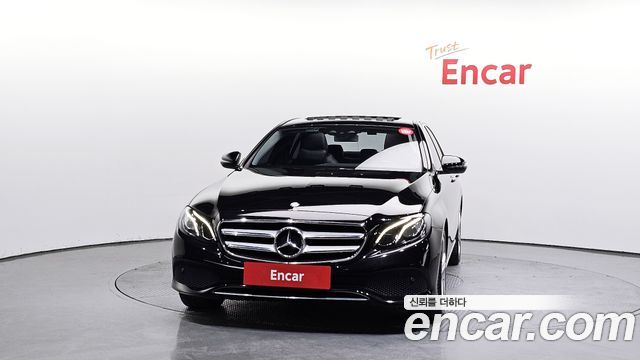 Mercedes-Benz E-Class 2017 — photo 3