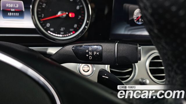 Mercedes-Benz E-Class 2017 — photo 9