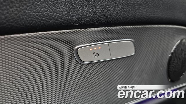 Mercedes-Benz E-Class 2017 — photo 19