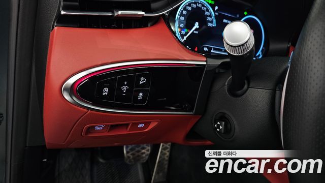 Genesis GV70 2021 — photo 16