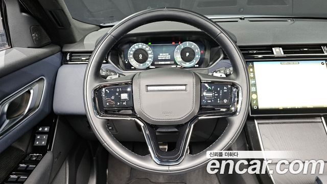 Land Rover Range Rover Velar 2024 — photo 13
