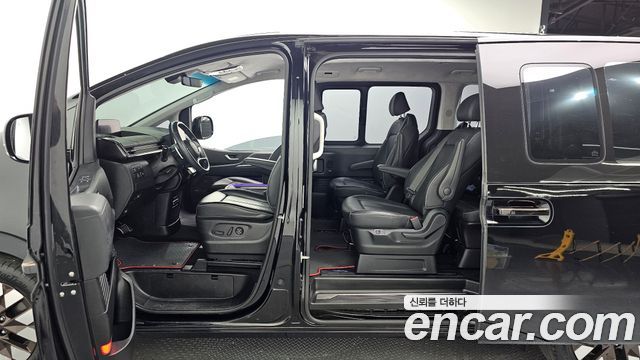 Hyundai Staria 2023 — photo 10