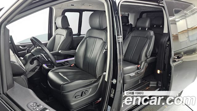 Hyundai Staria 2023 — photo 12