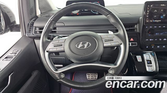 Hyundai Staria 2023 — photo 14