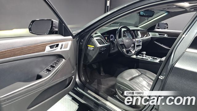 Genesis G80 2019 — photo 12