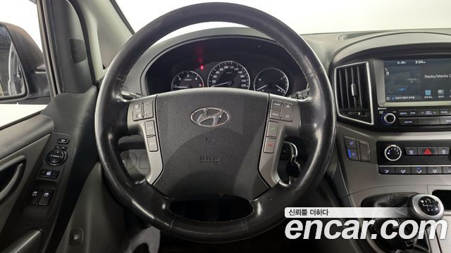 Hyundai Starex 2018 — photo 14