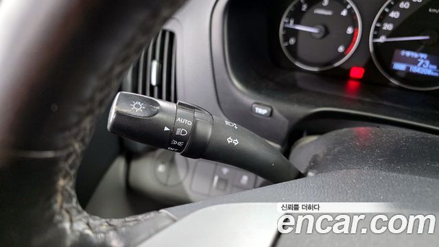 Hyundai Starex 2018 — photo 17