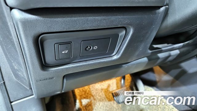 Land Rover Discovery Sport 2018 — photo 15