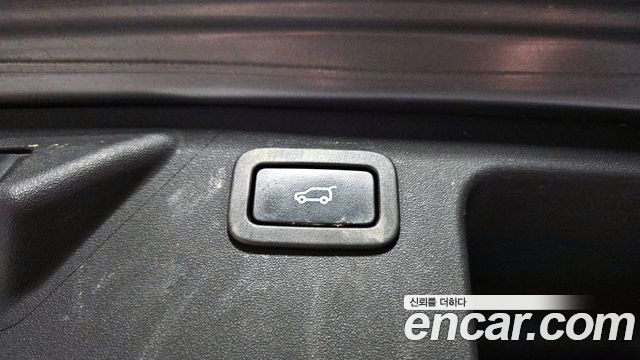 Land Rover Discovery Sport 2018 — photo 18
