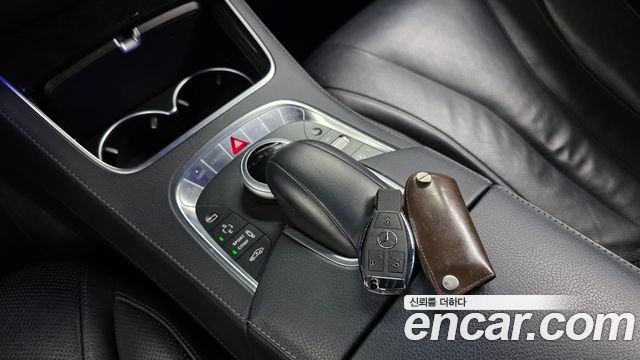 Mercedes-Benz S-Class 2015 — photo 9