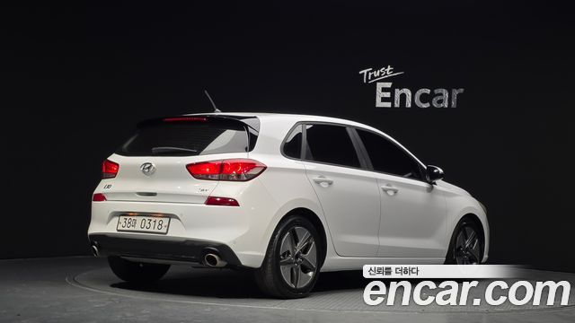 Hyundai i30 2017 — photo 2