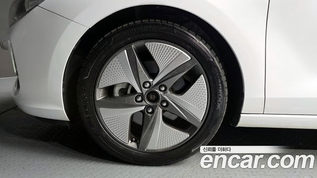 Hyundai i30 2017 — photo 5