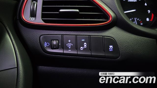 Hyundai i30 2017 — photo 14