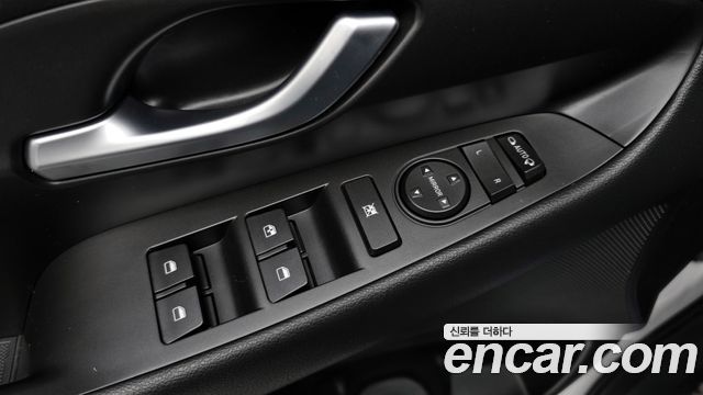 Hyundai i30 2017 — photo 18