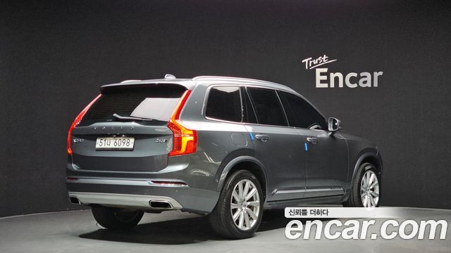 Volvo XC90 2017 — photo 2