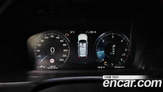 Volvo XC90 2017 — photo 8