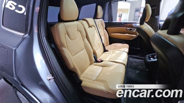 Volvo XC90 2017 — photo 13