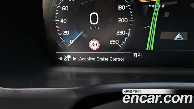Volvo XC90 2017 — photo 20