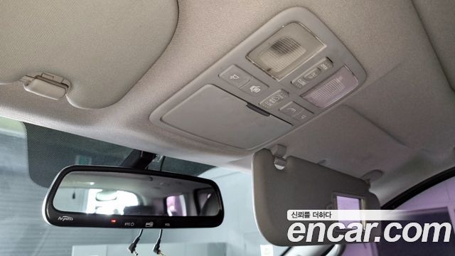 Hyundai Starex 2011 — photo 13