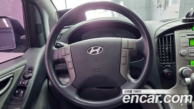 Hyundai Starex 2011 — photo 16