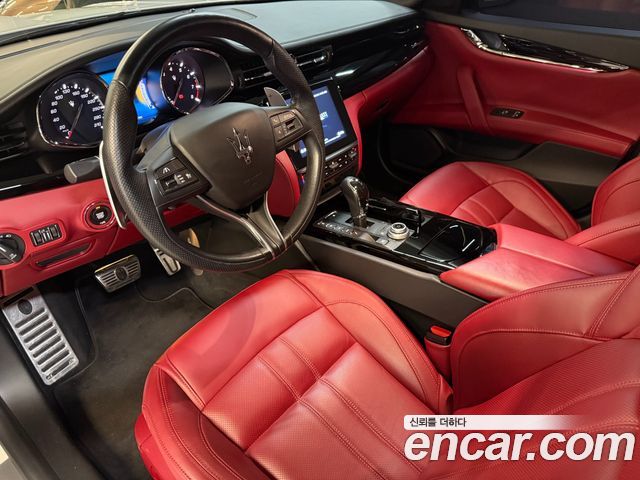 Maserati Quattroporte 2017 — photo 6