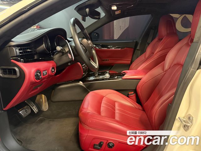 Maserati Quattroporte 2017 — photo 7