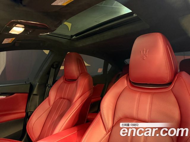 Maserati Quattroporte 2017 — photo 8