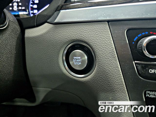 Hyundai Genesis 2016 — photo 11