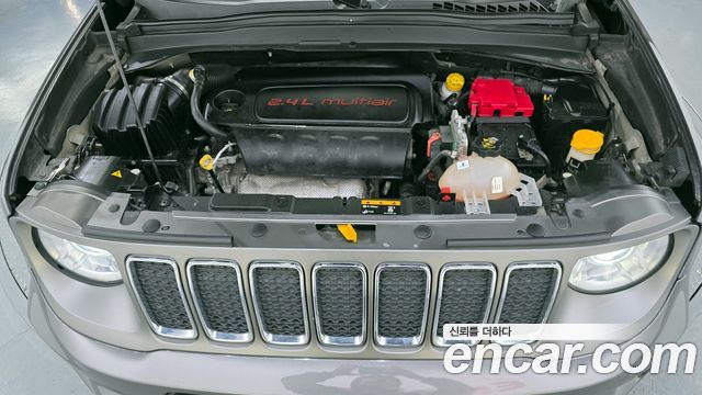 Jeep Renegade 2019 — photo 6