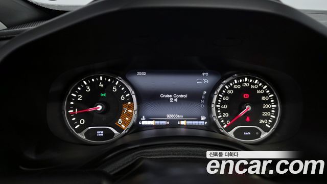 Jeep Renegade 2019 — photo 8