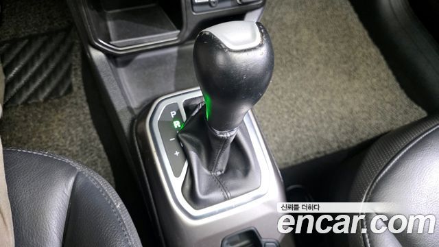 Jeep Renegade 2019 — photo 9